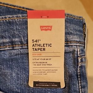 Levi's Men's Blue Athletic Taper Jeans